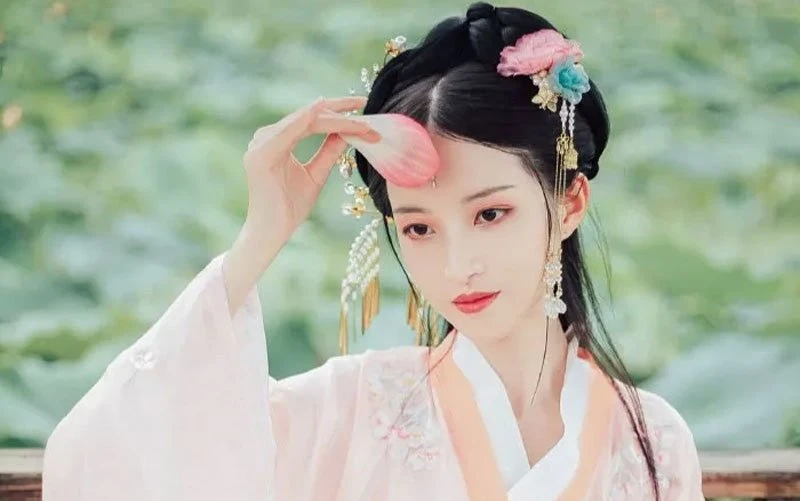my hanfu favorites — Do you know where/what red or pink eye makeup