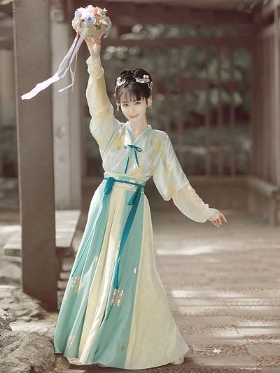 10 Most Popular Traditional Chinese Dress in 2022