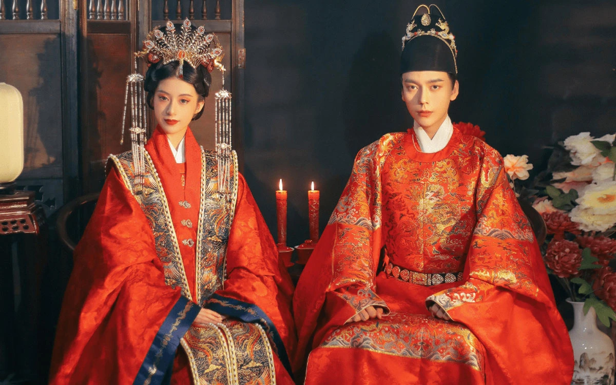 Traditional Chinese Wedding Dress kua, Women's Fashion, Dresses & Sets,  Traditional & Ethnic wear on Carousell