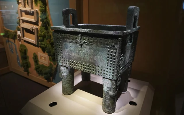 Discover China's 10 Most Iconic Bronze Ding: Symbols of Power and Ceremony