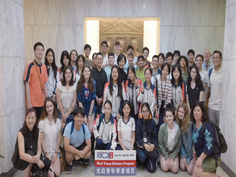 Embracing Oriental Aesthetics: Chinese and American Youths Explore Nanjing