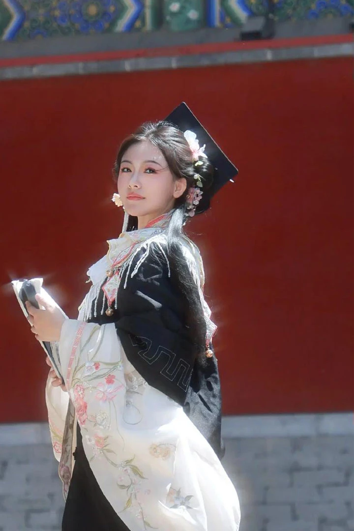 The Renaissance of Hanfu in Modern China