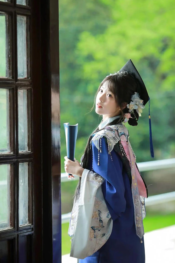 The Renaissance of Hanfu in Modern China