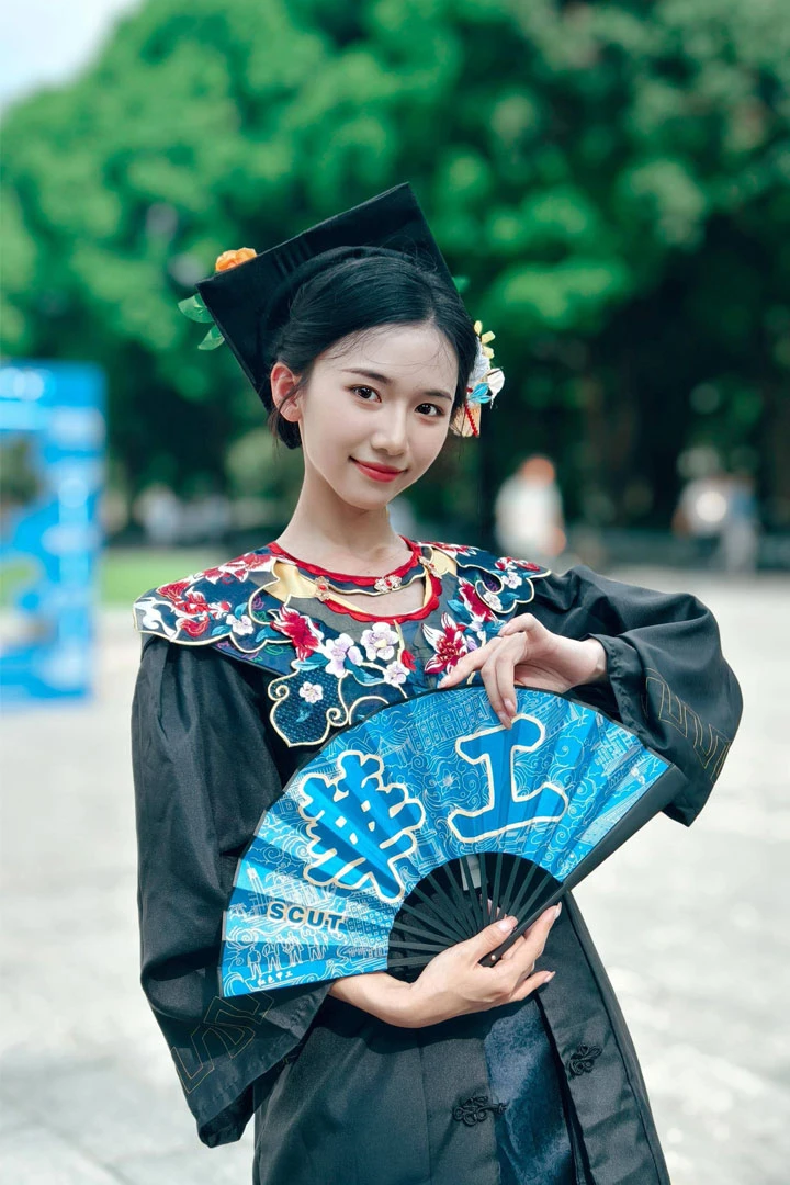 The Renaissance of Hanfu in Modern China