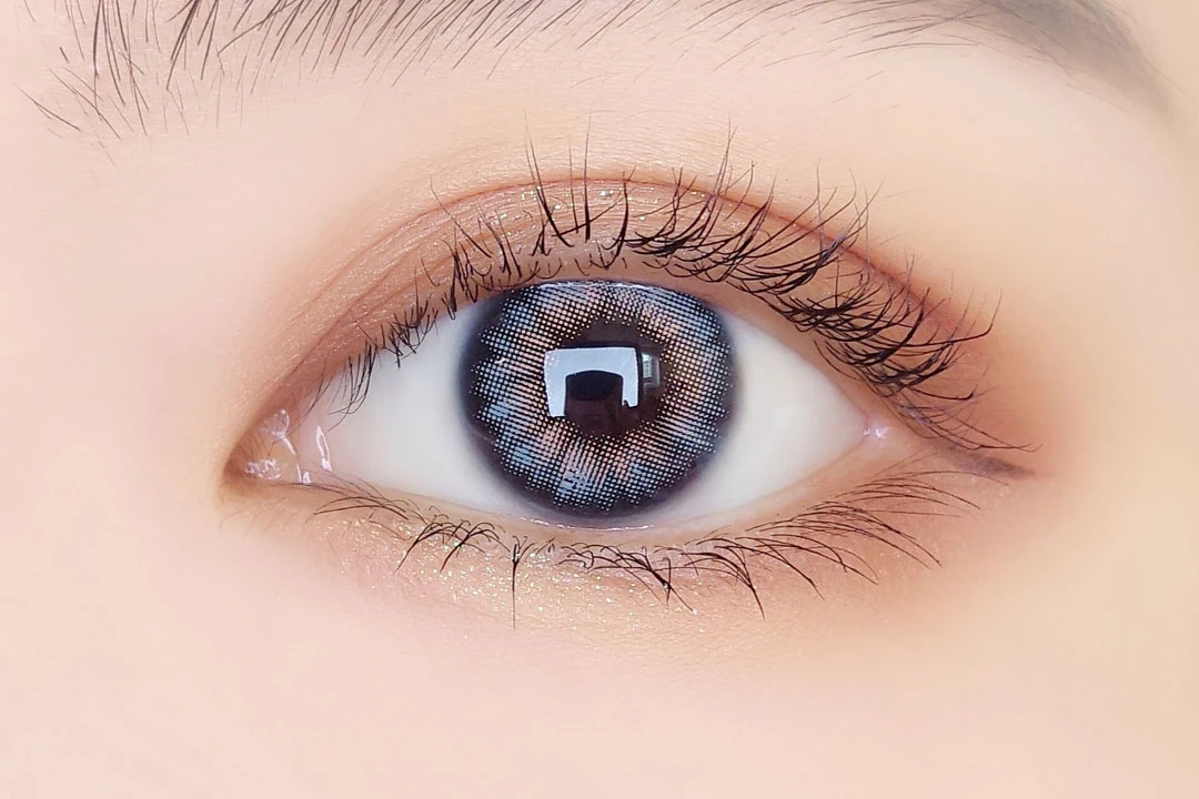 The Rise of Domestic Colored Contact Lenses