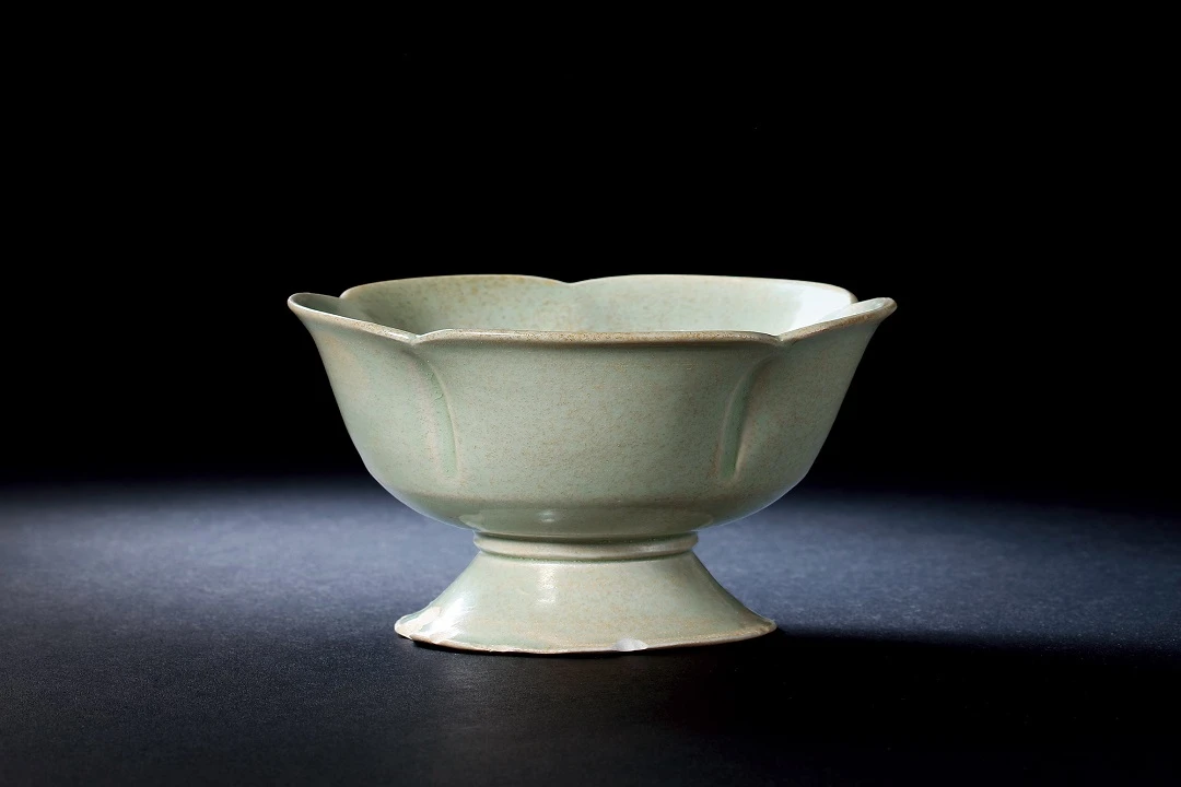 Ancient Chinese Porcelain: Awe-inspiring Experience for International Students