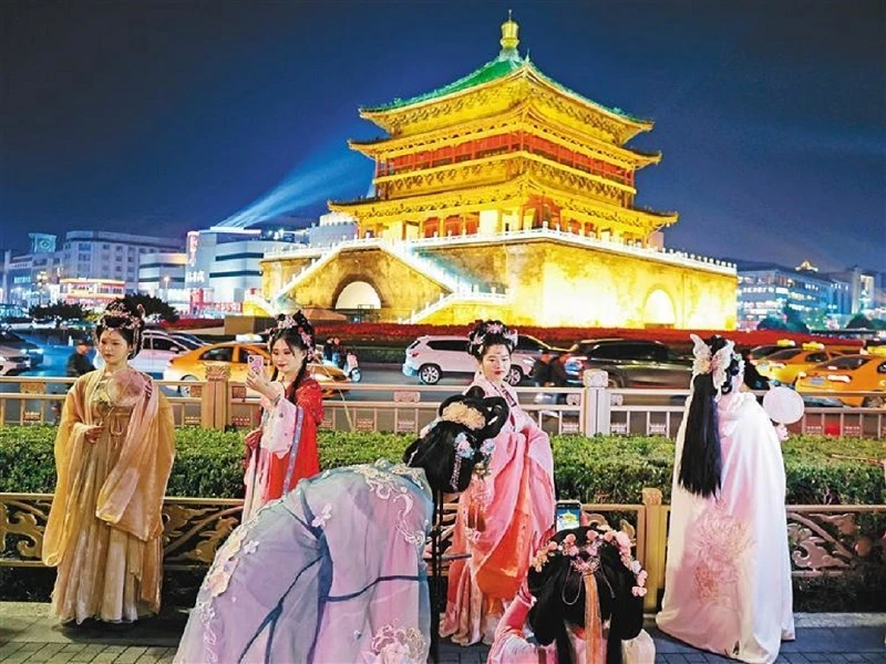 The Night Charms of Xi'an City