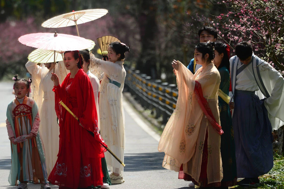 A Canvas of Tradition: Qixi Festival Reimagined Through Folk Art