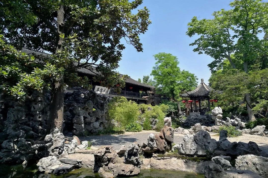 A Stroll Through Seasons: The Enchanting Ge Garden of Yangzhou