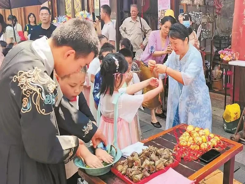 The Beauty of Fujian: A Climate and Tourism Fusion