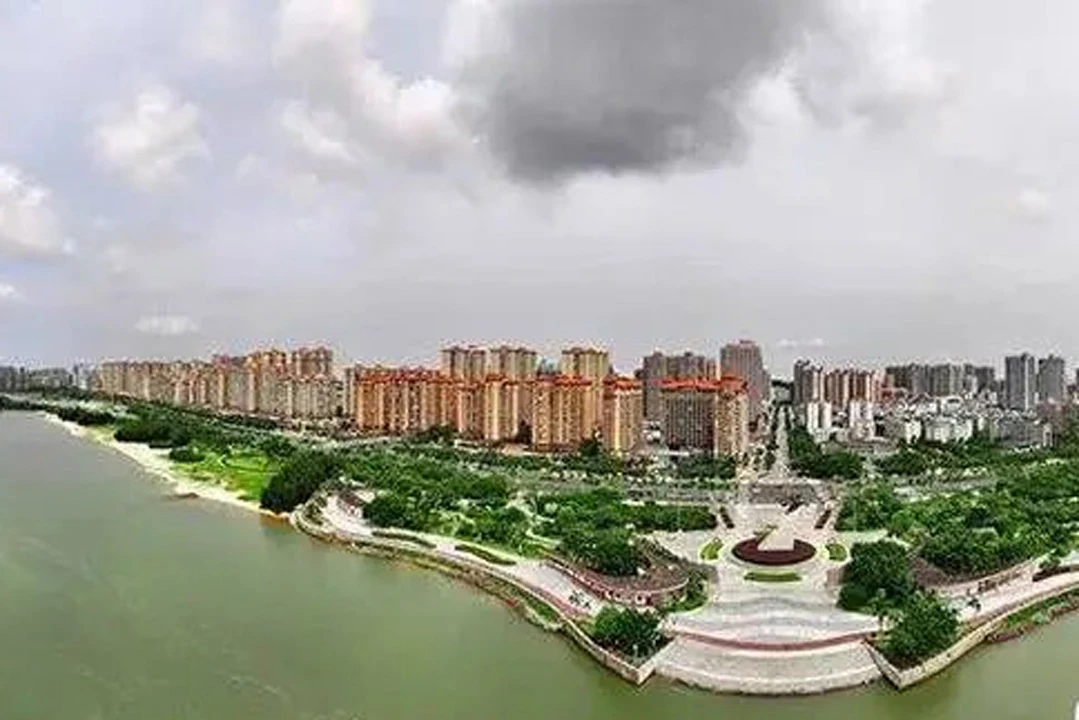 Riding the Wave: The Cycling Culture in Southern China