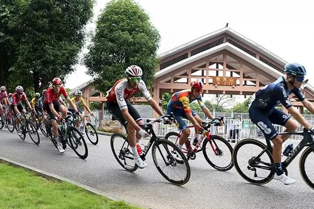 Riding the Wave: The Cycling Culture in Southern China