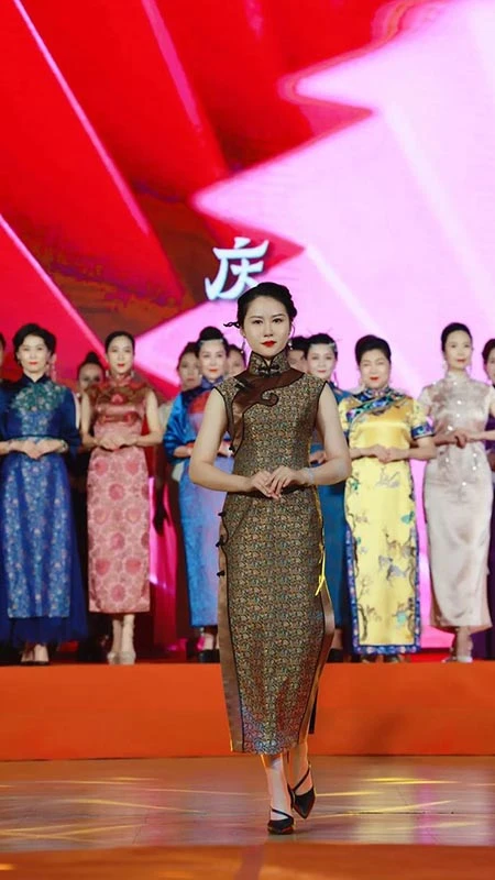 The New Wave of Traditional Chinese Fashion