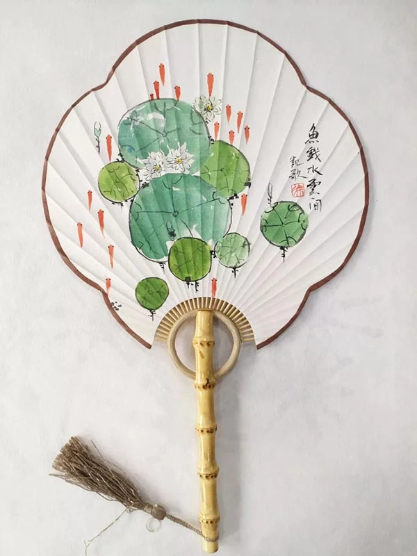 The Multifaceted Role of Round Fans in Chinese History