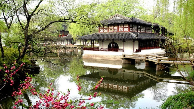 Suzhou's Classical Gardens Embrace the Digital Age