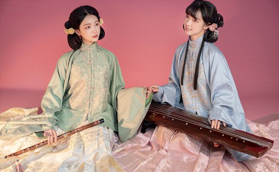 Women’s Clothing Changes During the Ming and Qing Dynasties